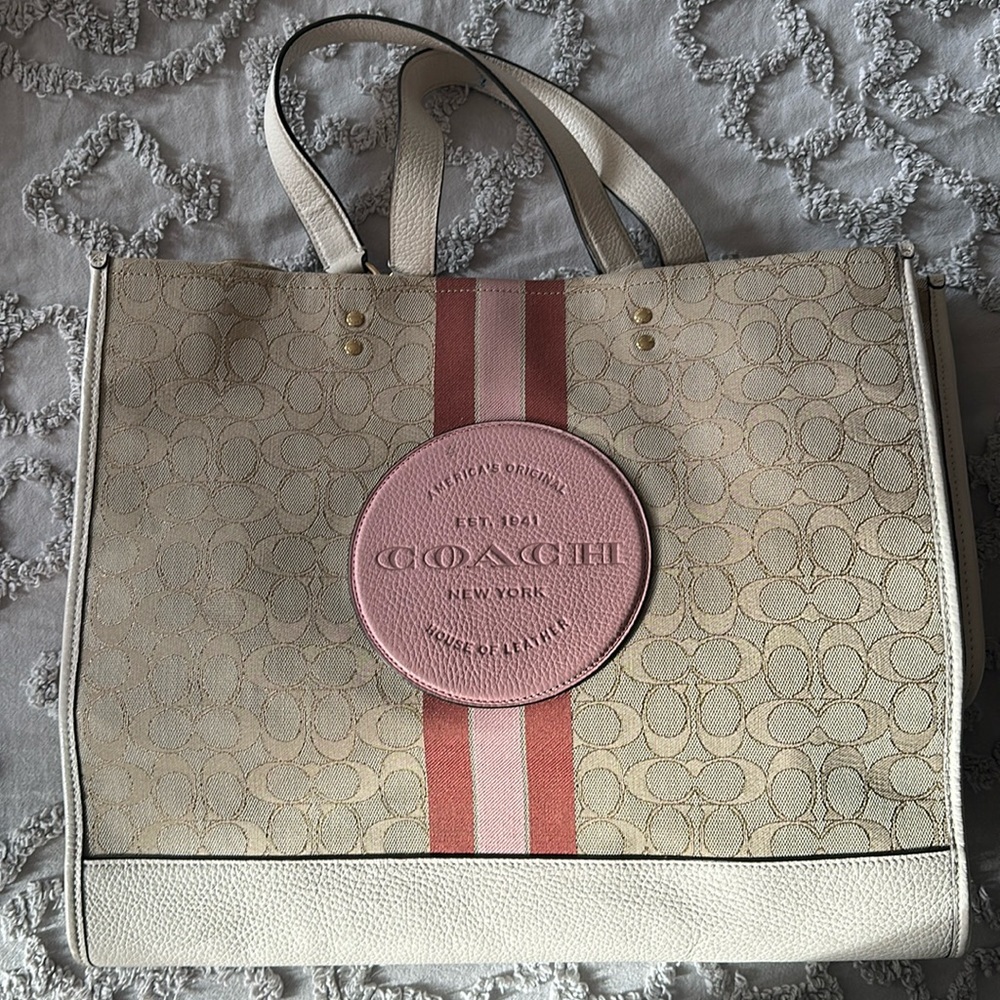 Coach tote.